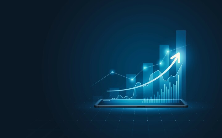 How Should CFOs Select Peer Firms for Benchmarking?